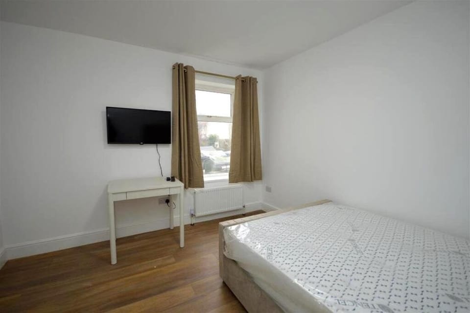 Stylish 5BR Leiston Retreat Near Sizewell & Coast Apartment in Leiston