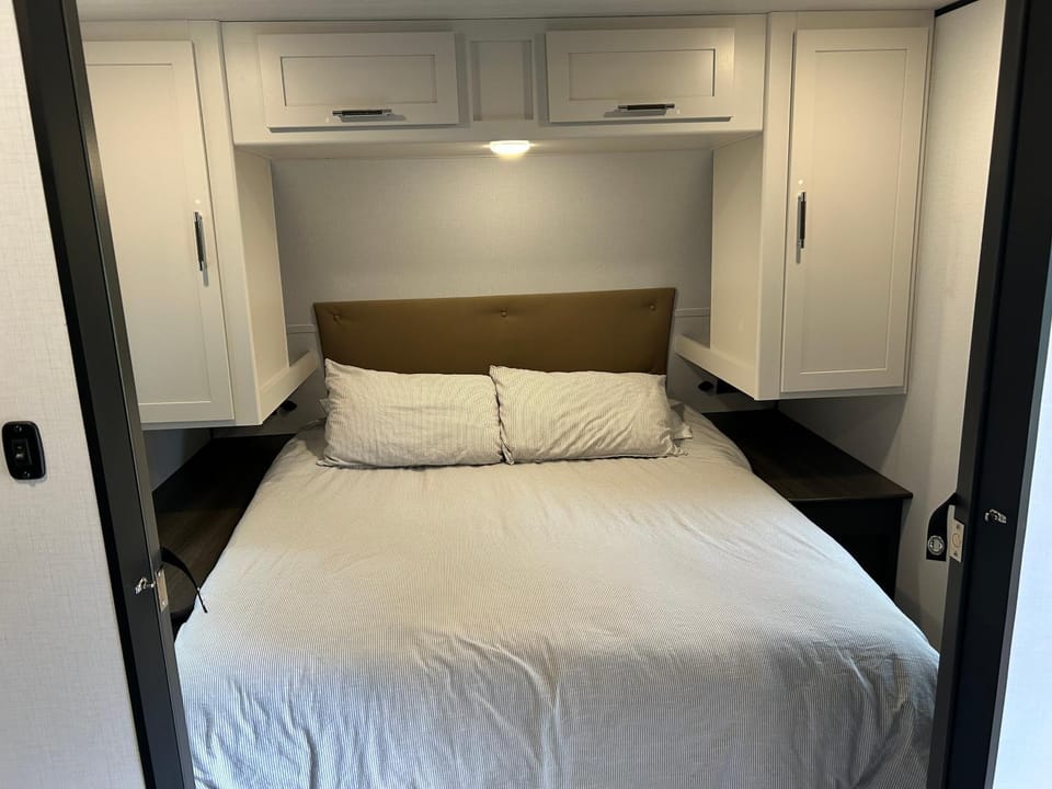 Bed, Bedroom