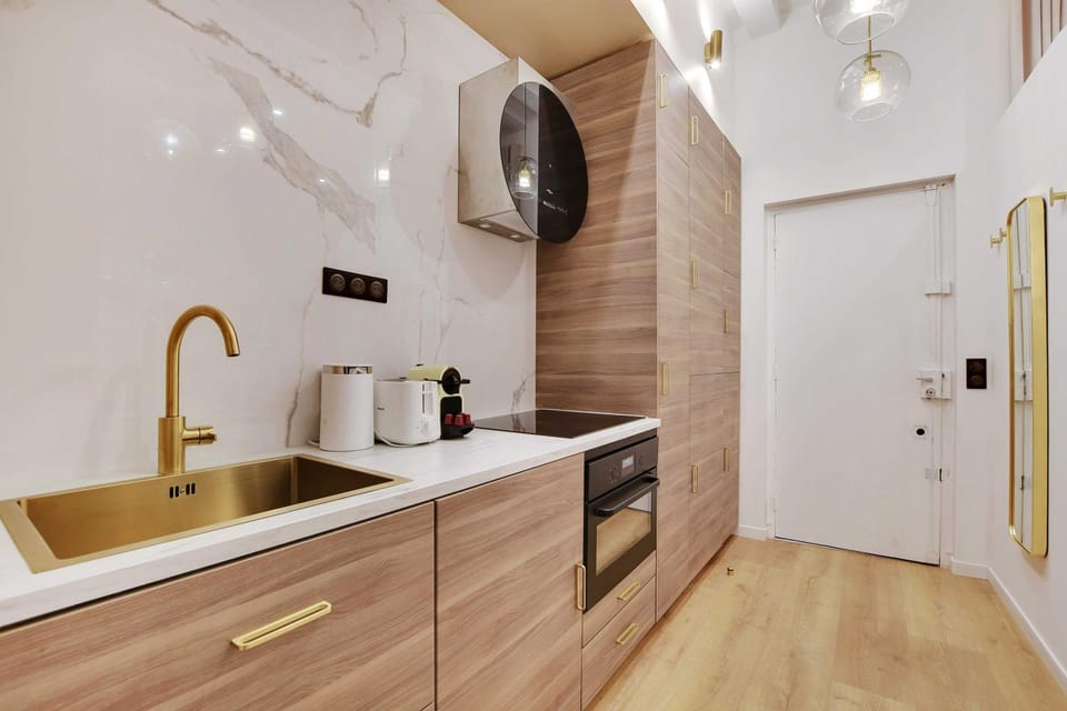 Kitchen or kitchenette