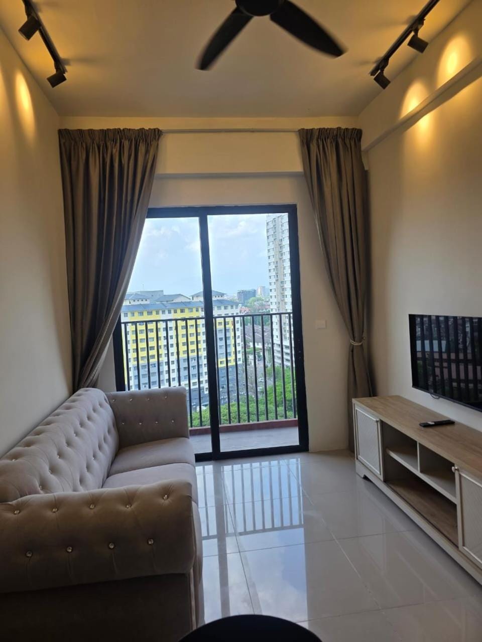 Communal lounge/ TV room, Living room, Seating area