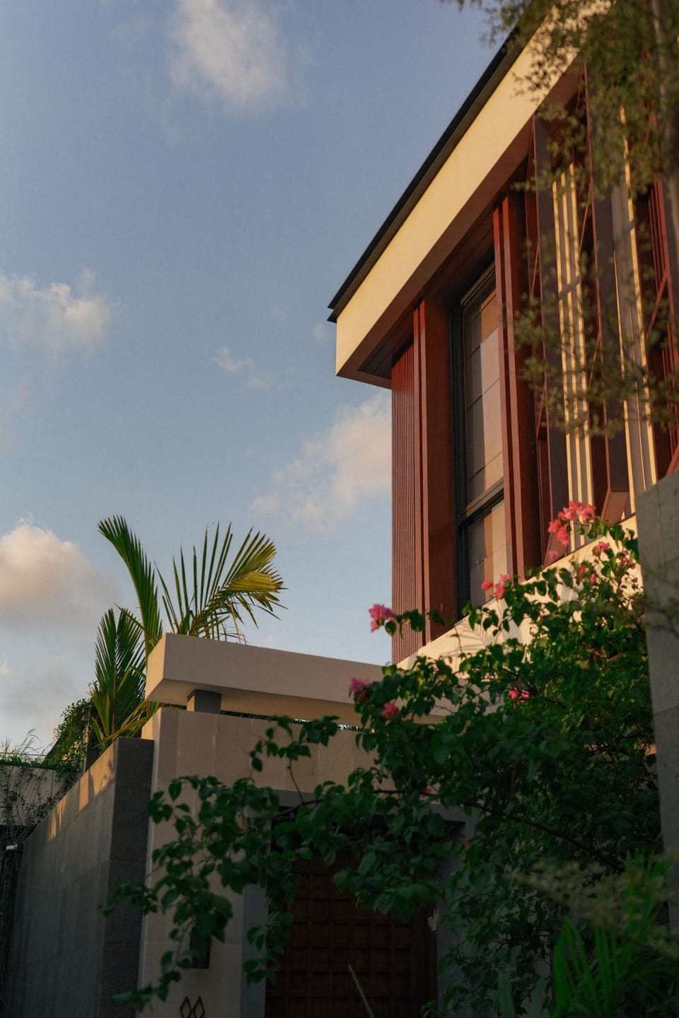 Property building, Day, Garden, Garden view