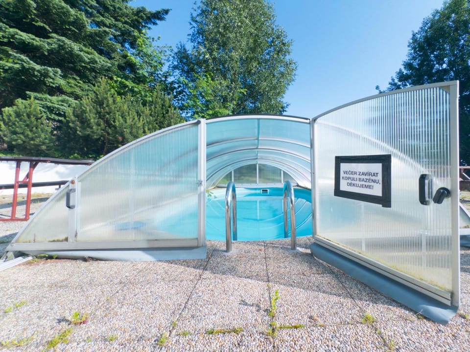 Garden, Swimming pool