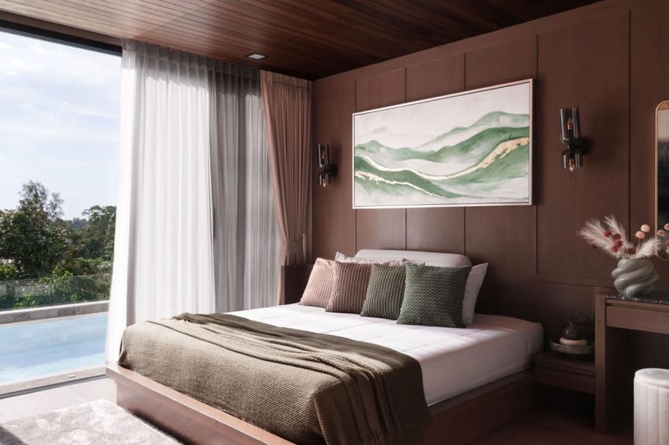 Bed, Photo of the whole room, Bedroom, Pool view, Swimming pool