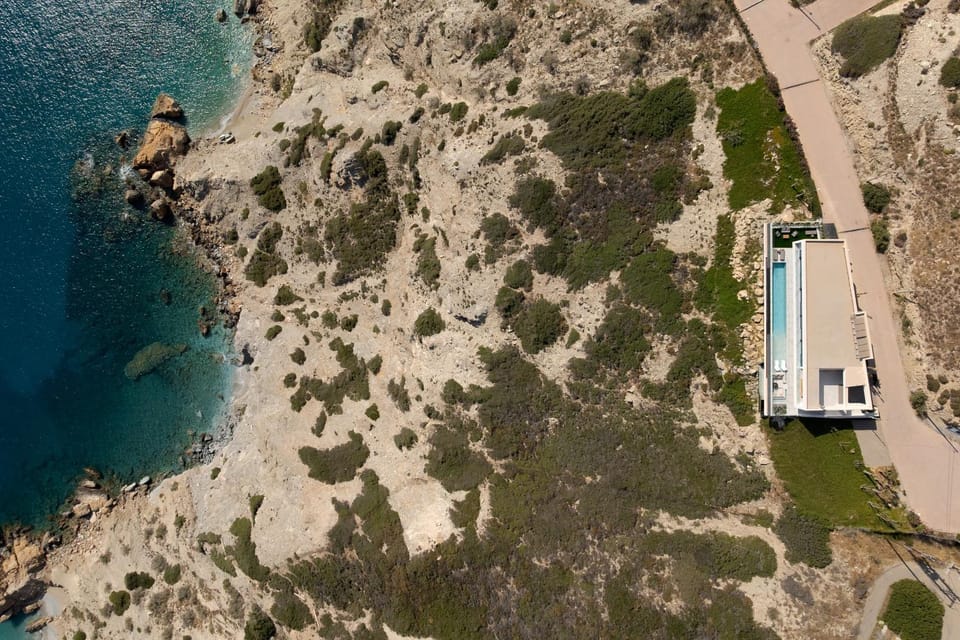 Property building, Natural landscape, Bird's eye view, Beach, Pool view, Sea view, Swimming pool