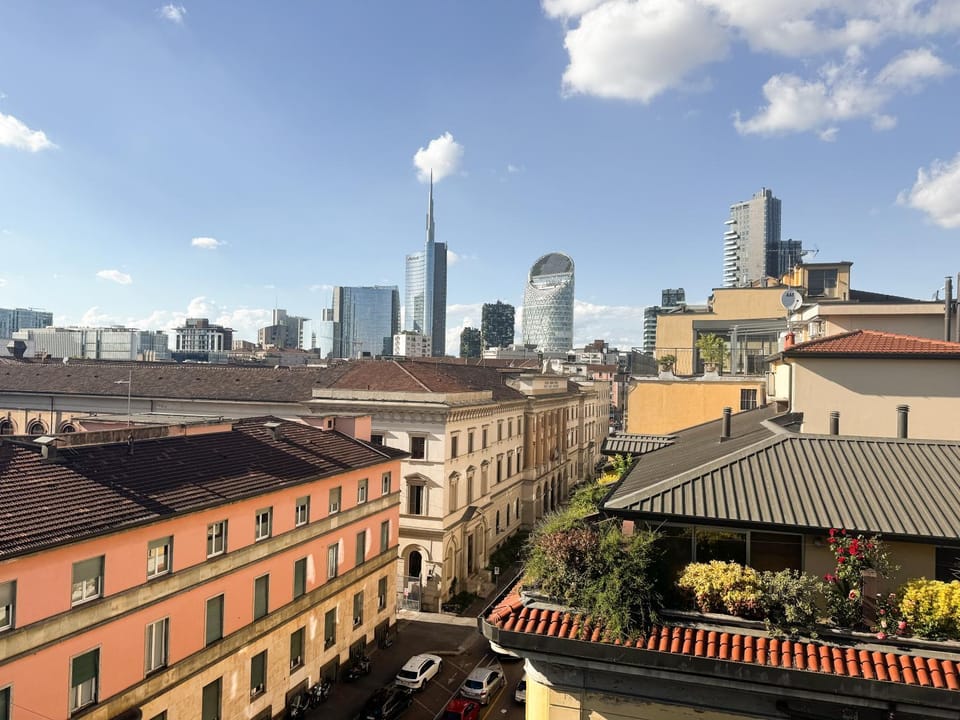 Property building, Day, City view