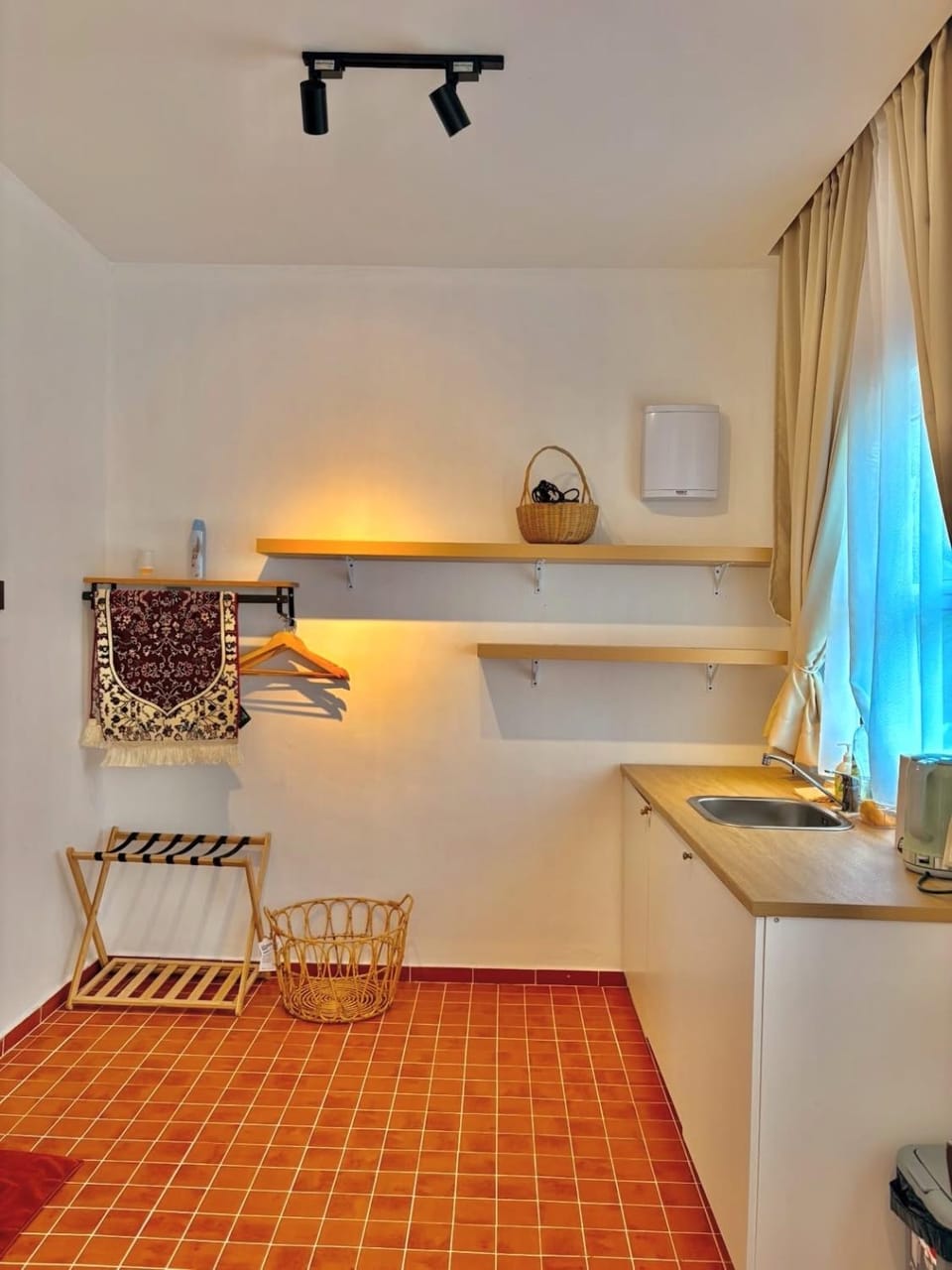 Mersika Aluna Beachfront Studio Garden View 10mins drive from Mersing Jetty Town Villa in Mersing