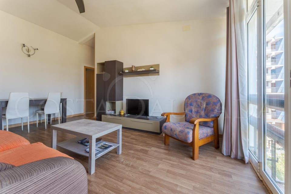 TV and multimedia, Living room, Dining area
