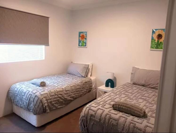 Sunset Stay Catalina Clarkson Apartment in Perth