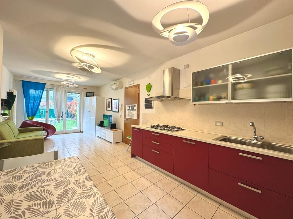 Garden, Living room, kitchen