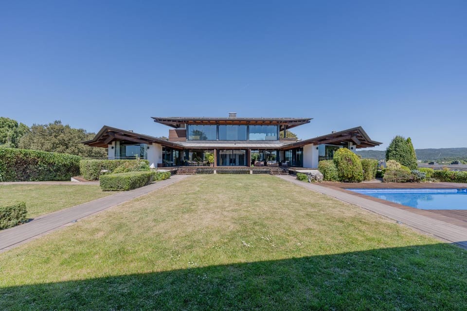 Property building, Garden