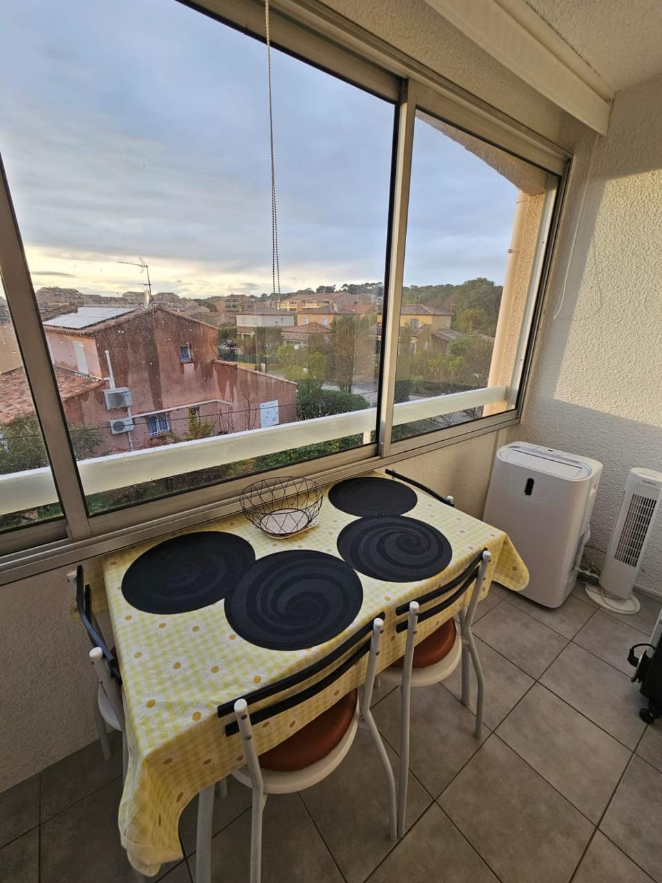 AC Studio with Parking in Sanary-sur-Mer Apartment in Sanary-sur-Mer