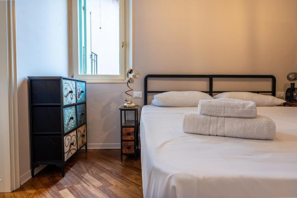 metro, ospedale, centro - Brescia city loft Apartment in Province of Brescia