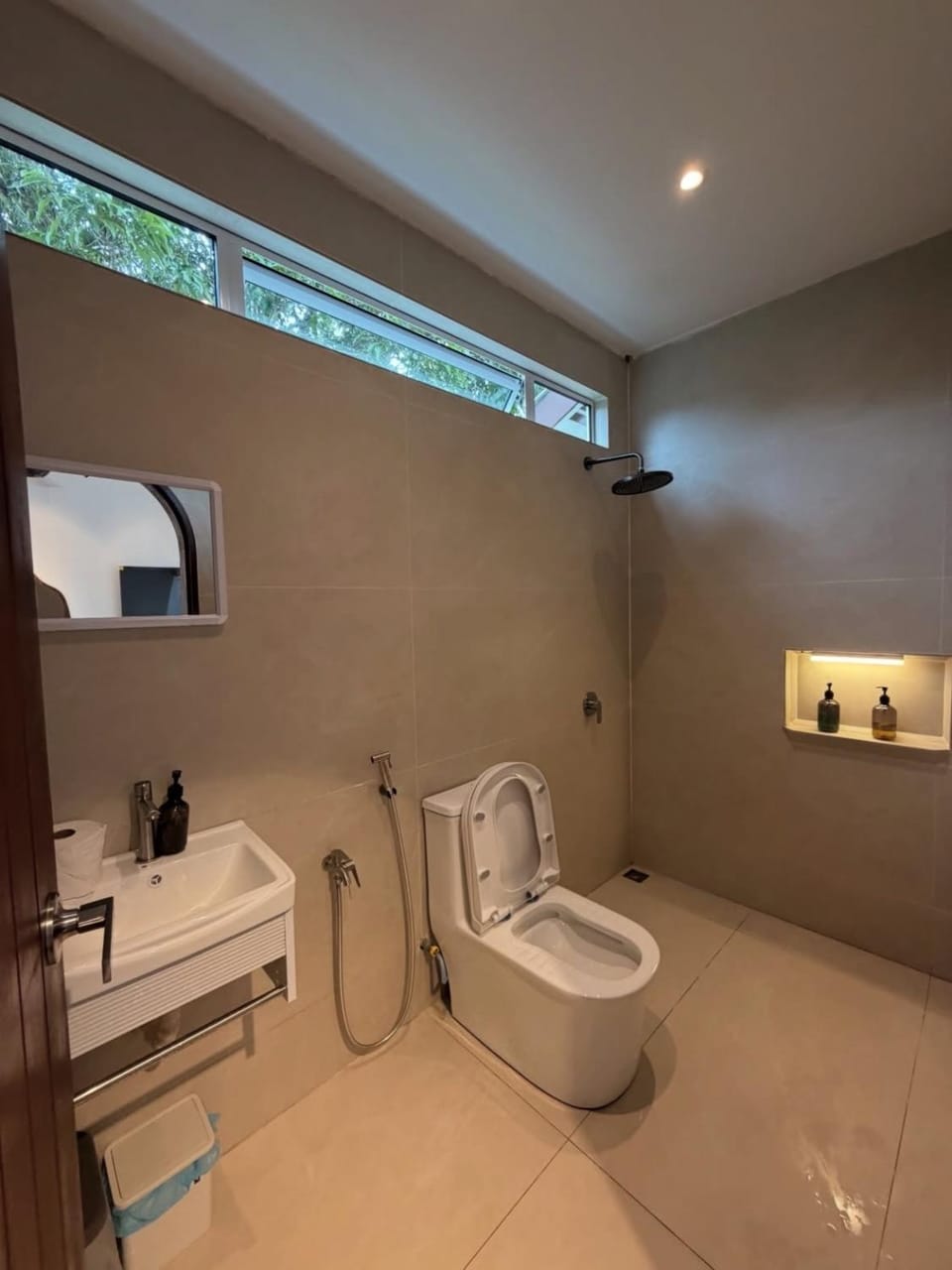 Mersika Teja Beachfront Studio Garden View 10mins Drive to Mersing Jetty TOWN Villa in Mersing