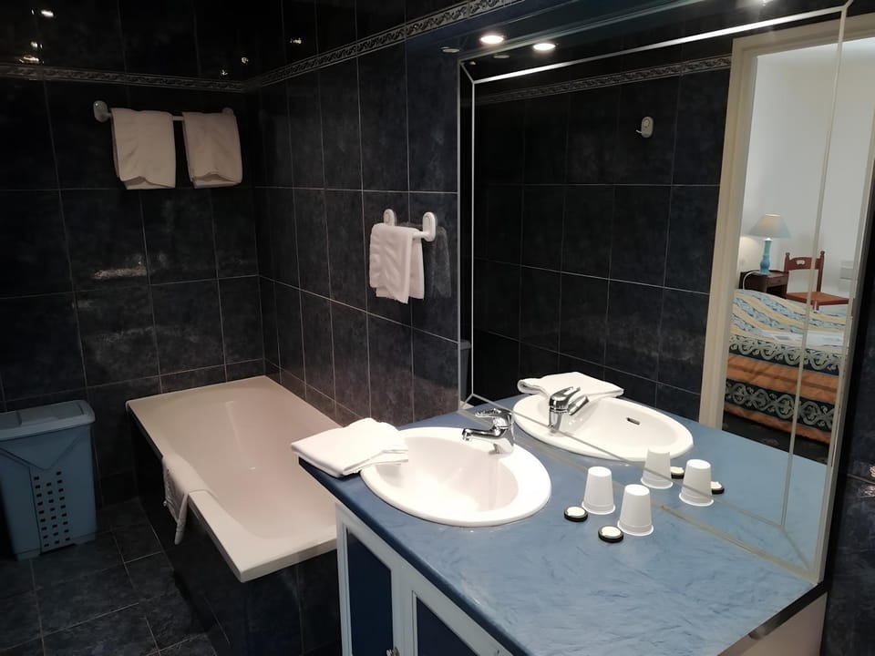 Bathroom, Living room
