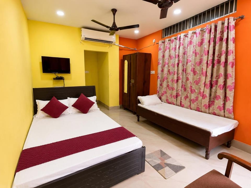 SK Lodge Near Guwahati Airport Hotel in India