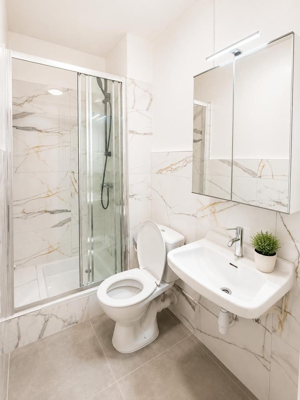 M080 Joli studio avec balcon Apartment in Annemasse