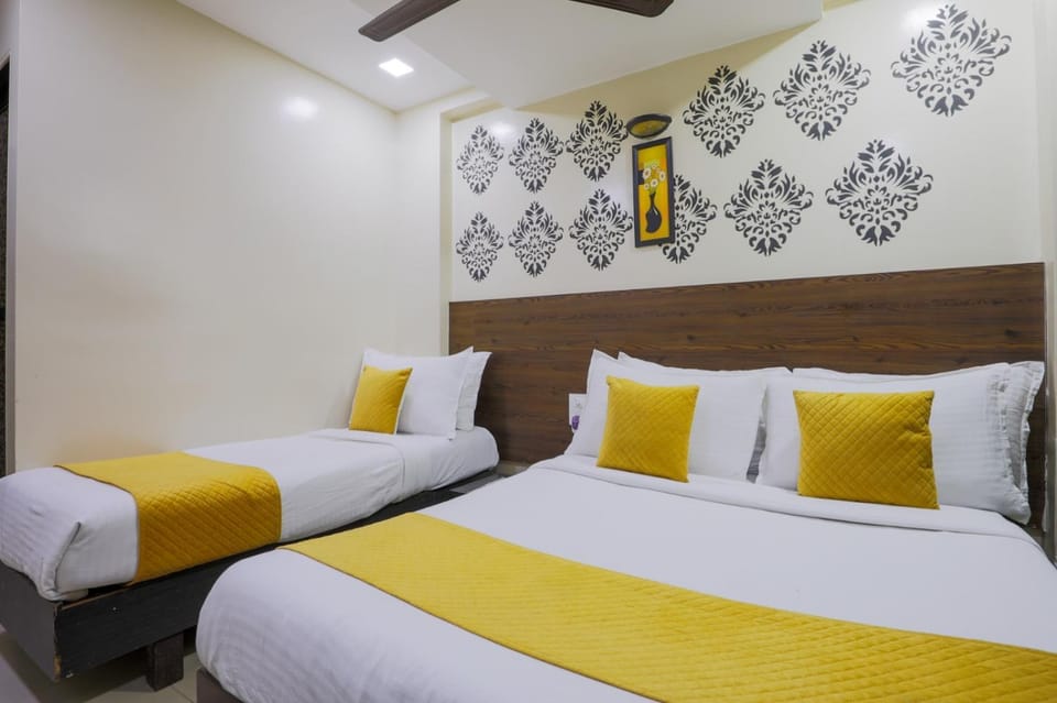 Golden Stay BKC Hotel in Mumbai