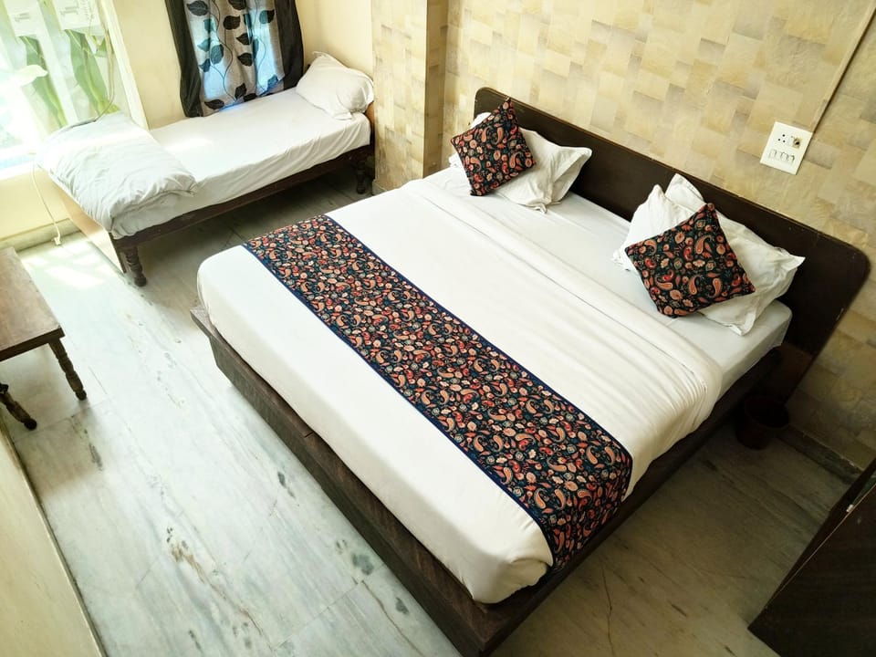 Grand Stays by Hotel Amisha - Near Station & Metro Apartment in Jaipur