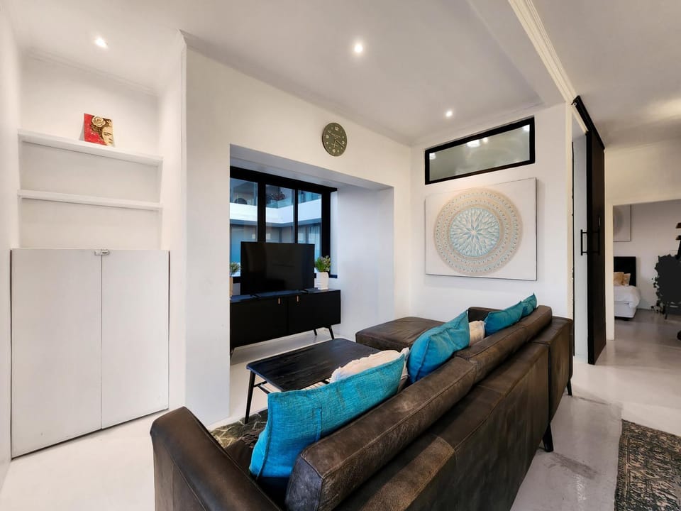 Sea View 2-Bed with Fast WiFi, Green Point Cape Town Apartment in Cape Town