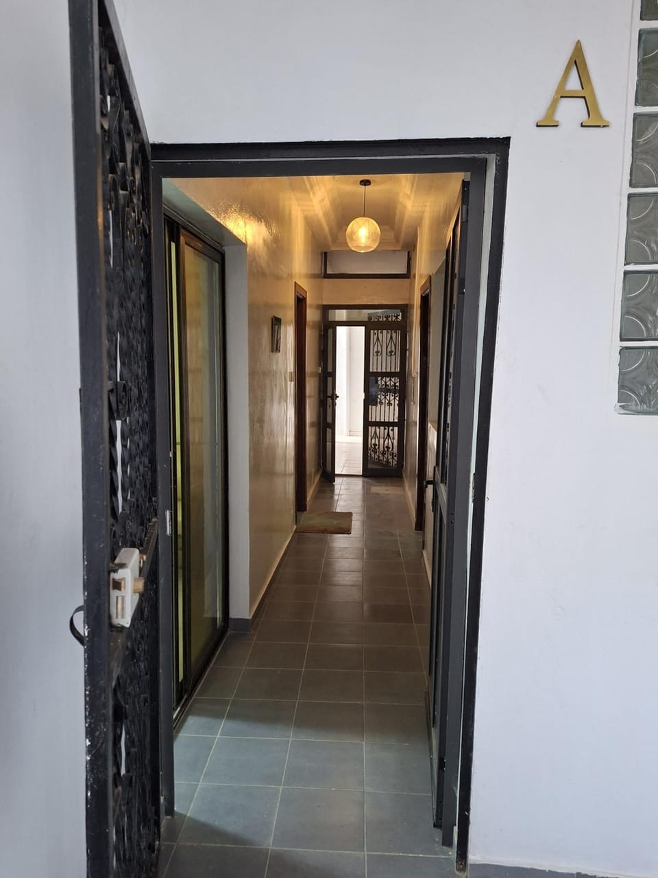 La Maison Blanche Apartment in Dakar Region, Senegal