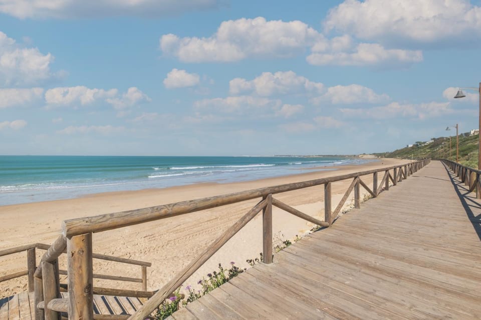 Alsol Apartments - Dos Dormitorios, Piscinas, Playa y Confort Apartment in Bajo Guadalquivir