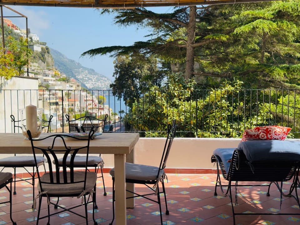 Property building, Solarium, Balcony/Terrace, Balcony/Terrace, City view, Sea view