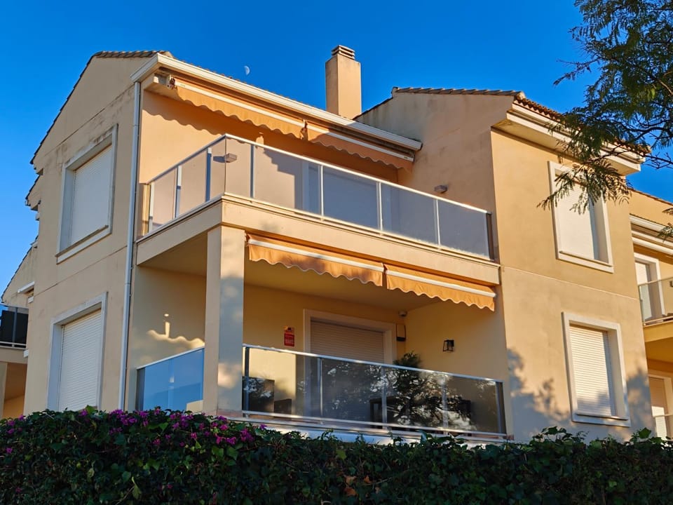 Property building, Balcony/Terrace