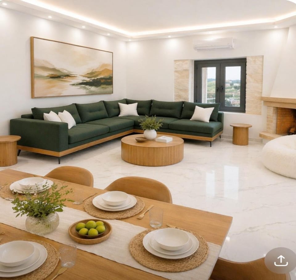 Living room, Dining area, fireplace