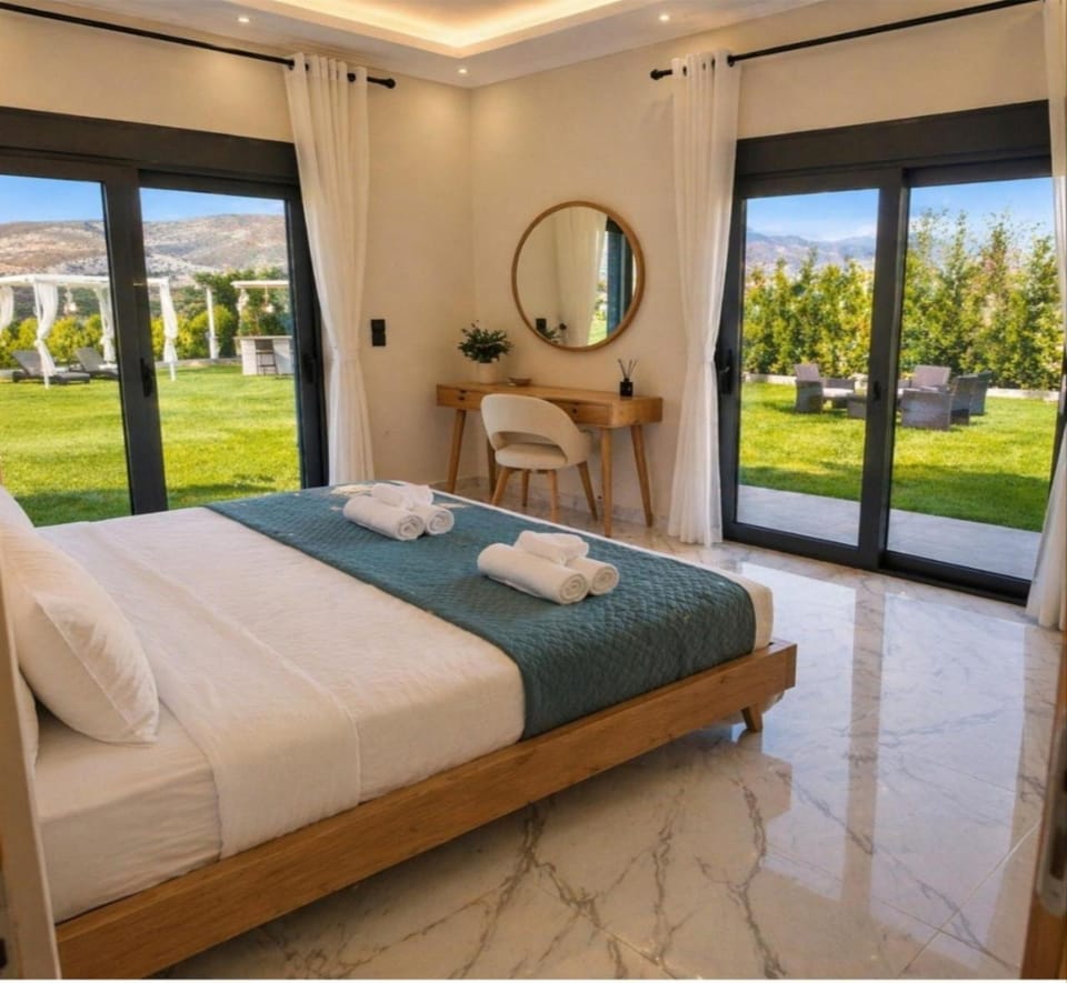 Garden, Bedroom, Garden view, towels