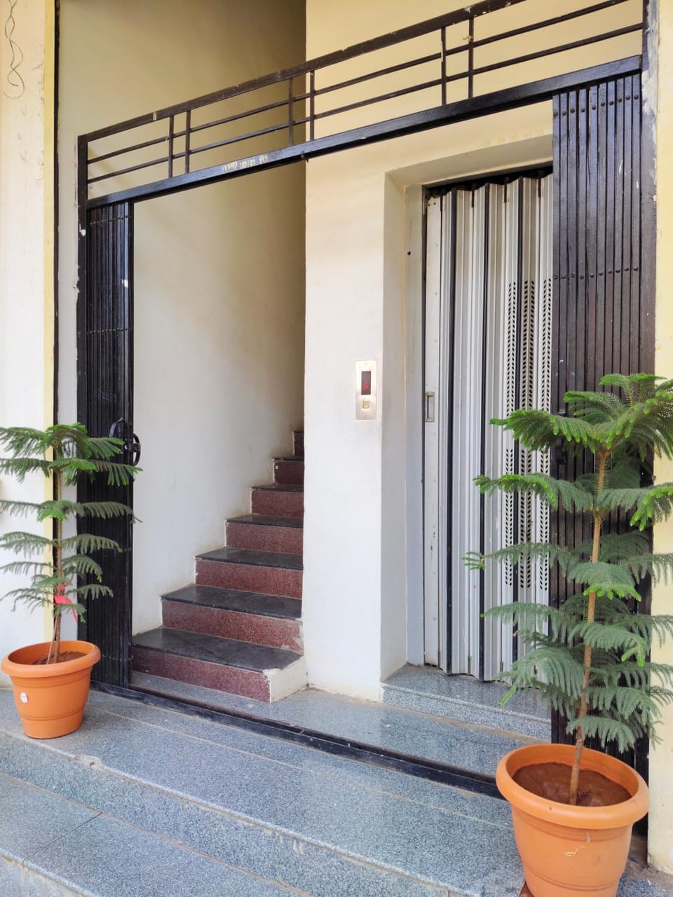 Hotel Mayur Lodge Hotel in Karnataka