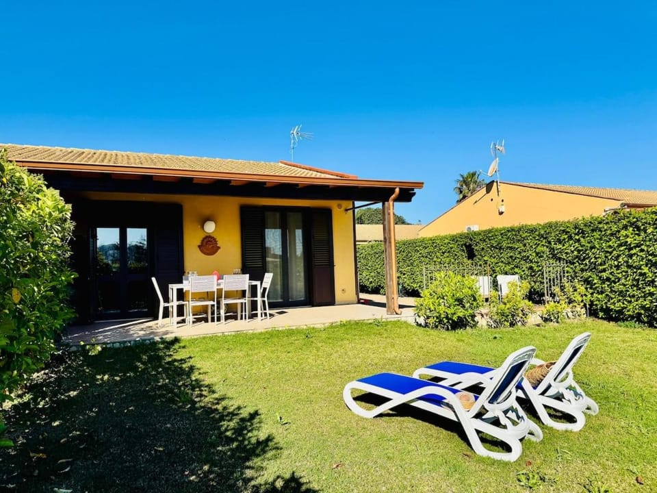 Property building, Garden