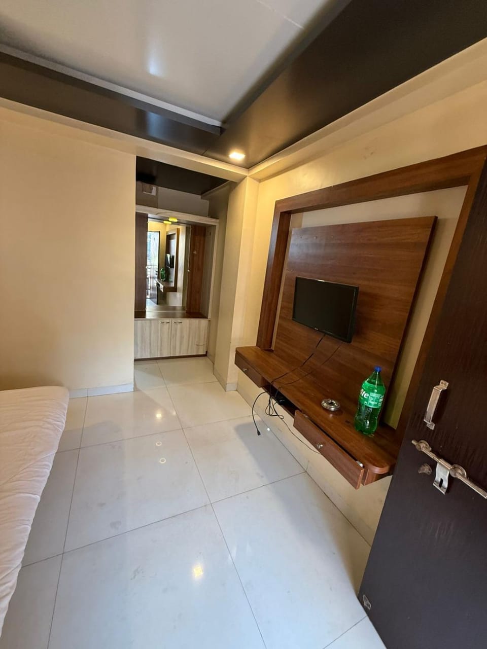 TV and multimedia, wardrobe