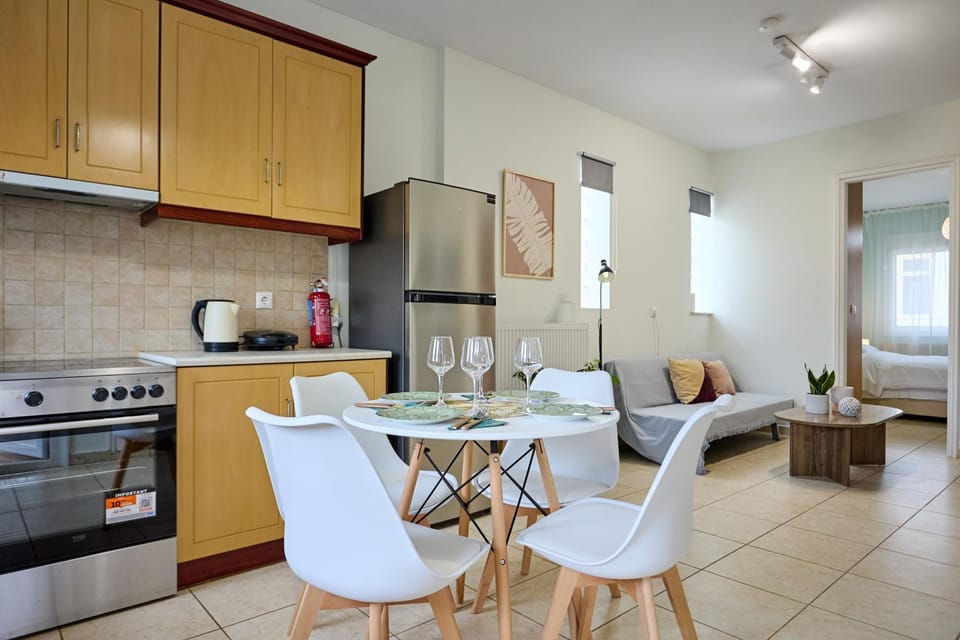 Dining area, oven, kitchen