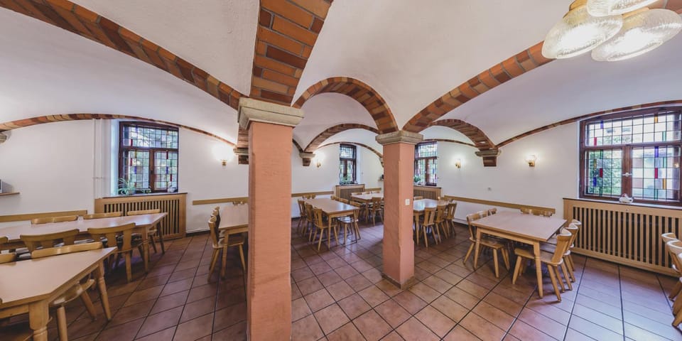 Food and drinks, Banquet/Function facilities, Seating area
