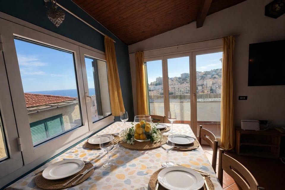 View (from property/room), Balcony/Terrace, Dining area, Mountain view