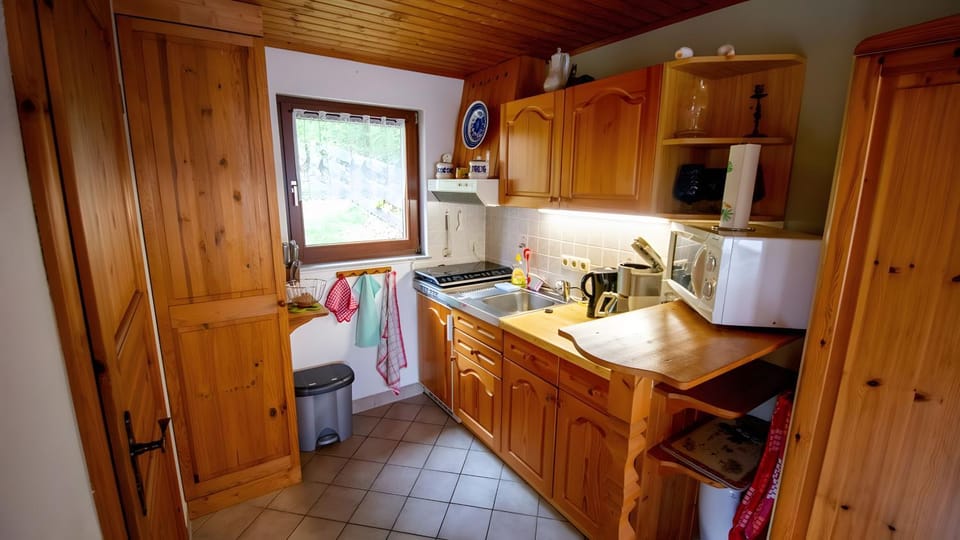 Kitchen or kitchenette, Living room