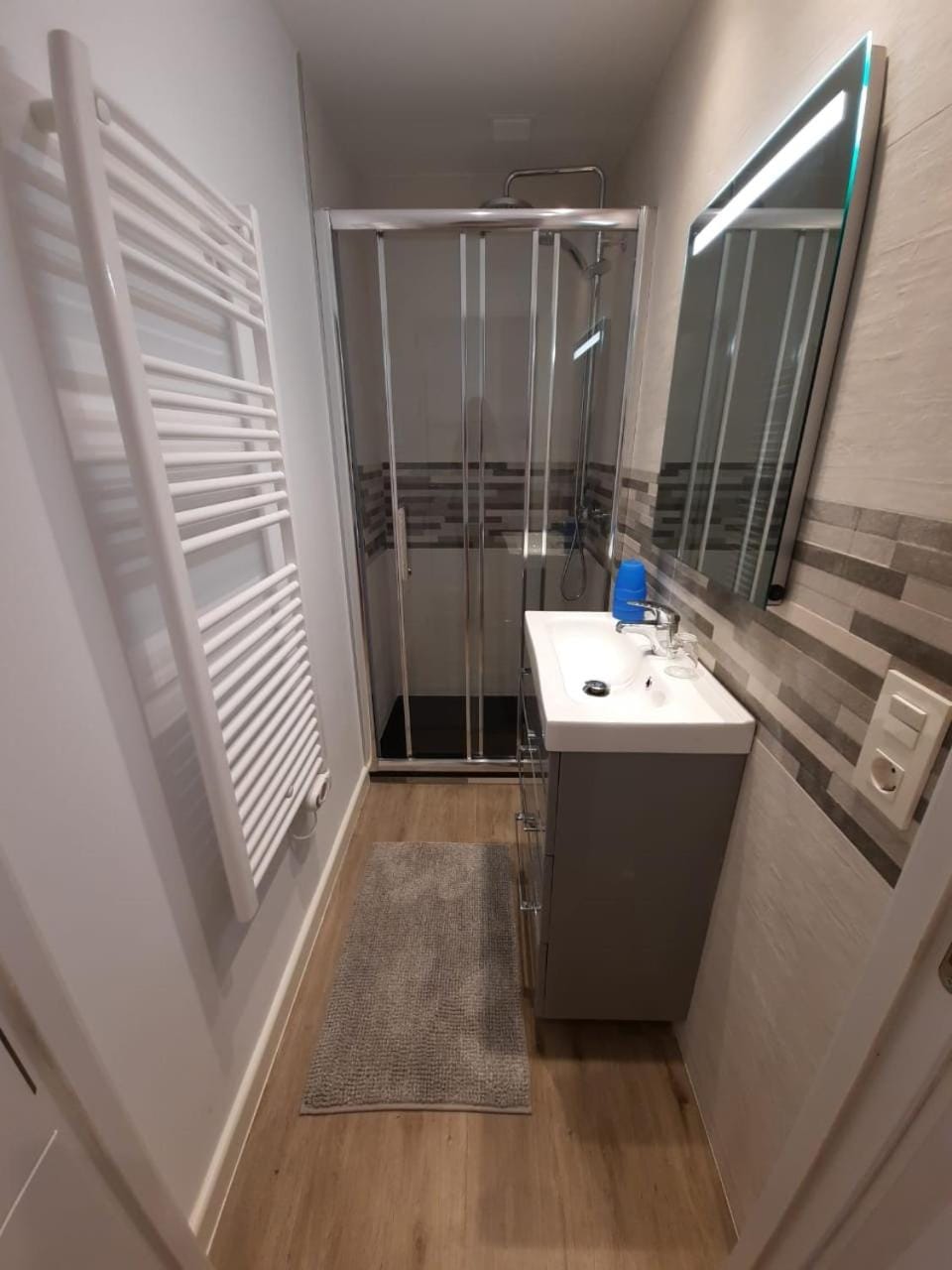 Shower, Bathroom