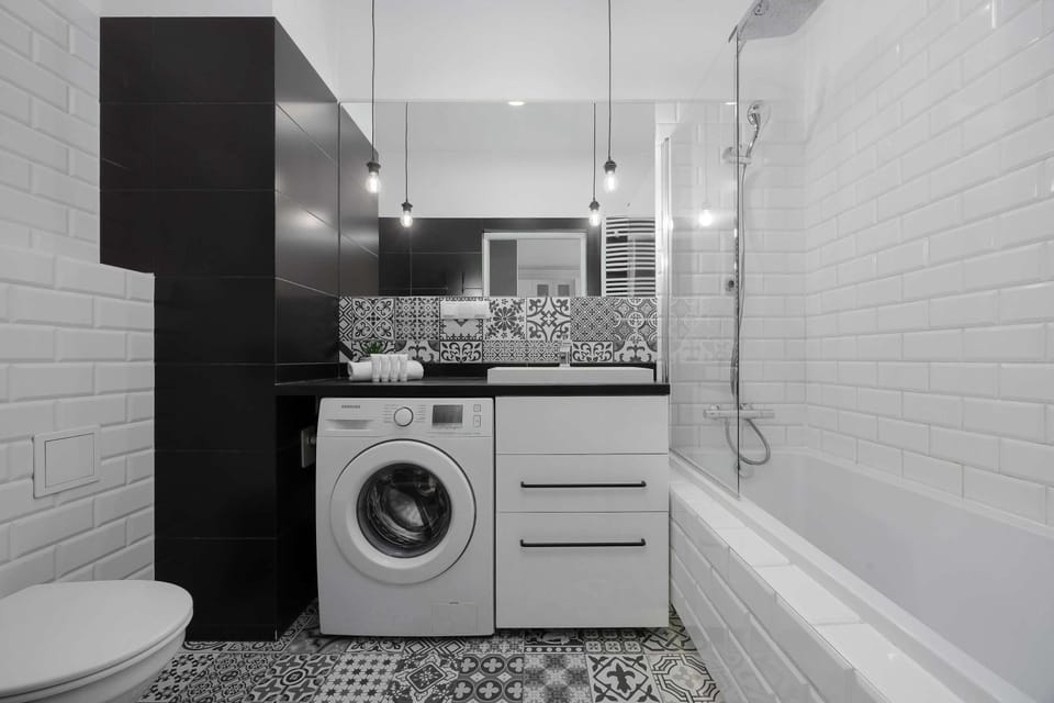Bathroom, washing machine