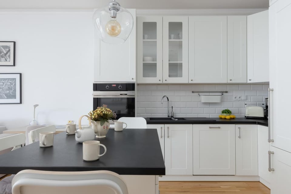 Coffee/tea facilities, Kitchen or kitchenette, Dining area, pet friendly, stove