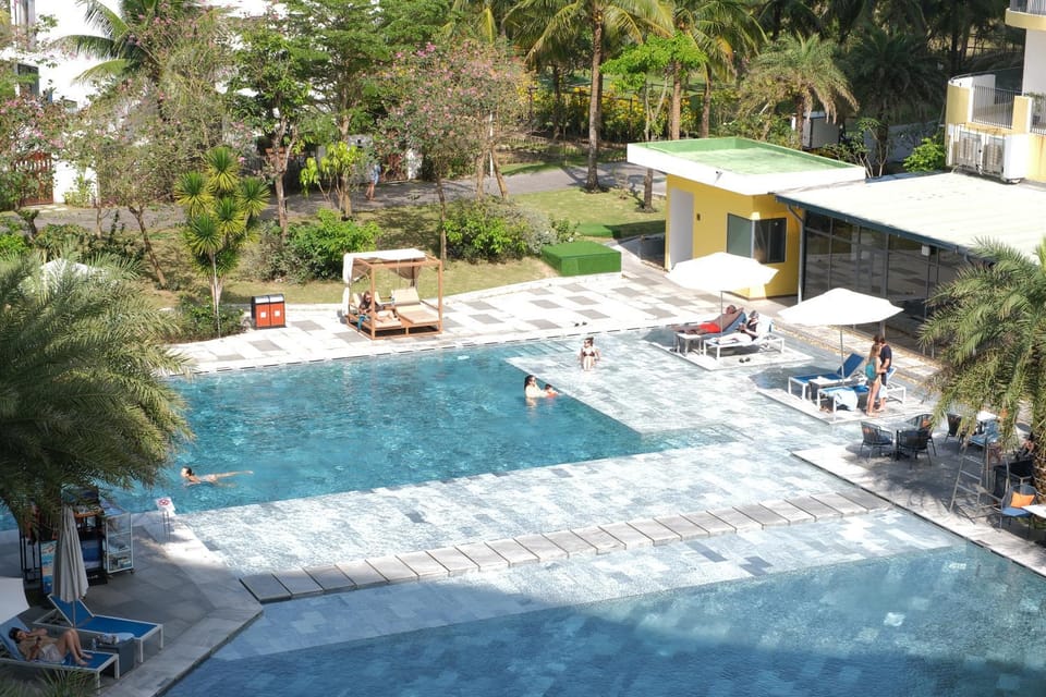 Pool view, Swimming pool