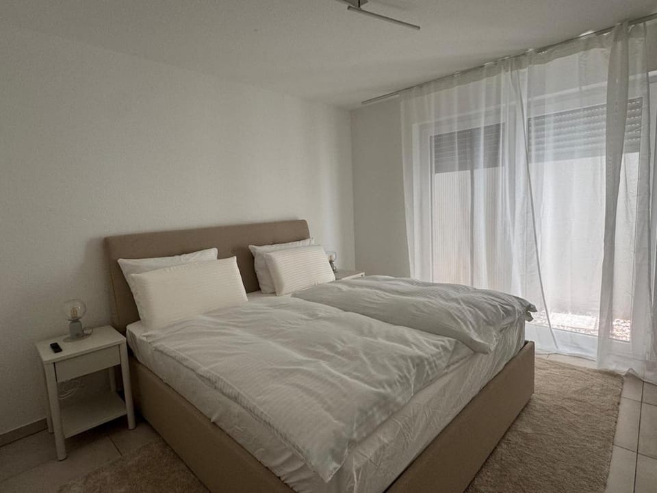 Moderne, helle Wohnung mit großer Terrasse , Bright, modern apartment with large sun terrace Apartment in Kassel