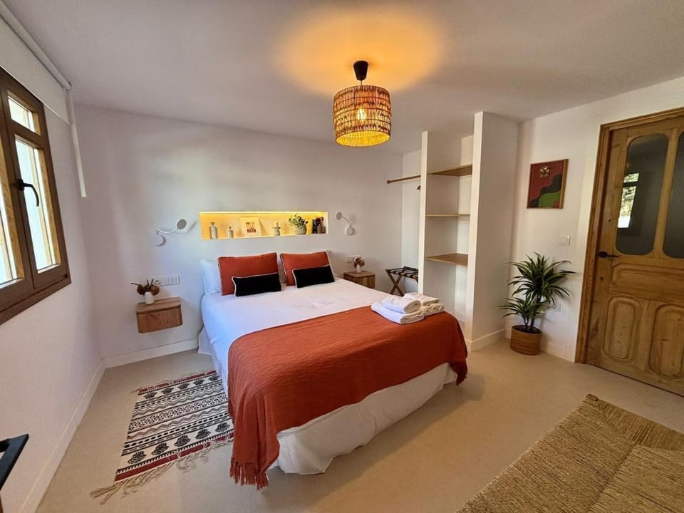 Hacienda Clavero Ten-Pool Apartment Apartment in Malaga