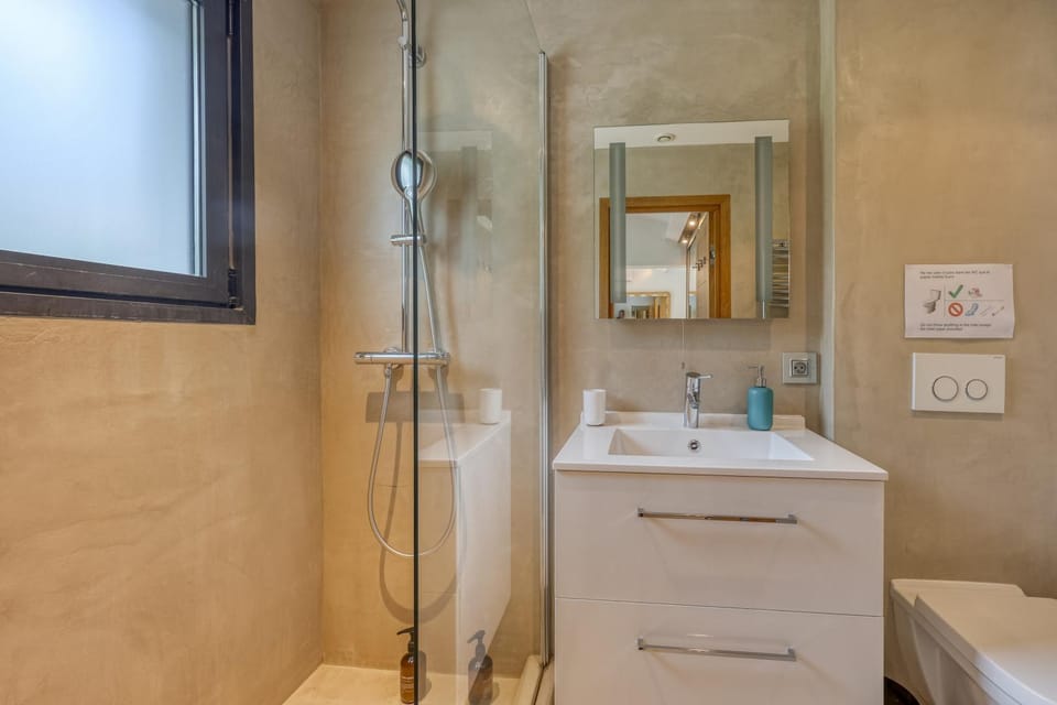 Shower, Bathroom