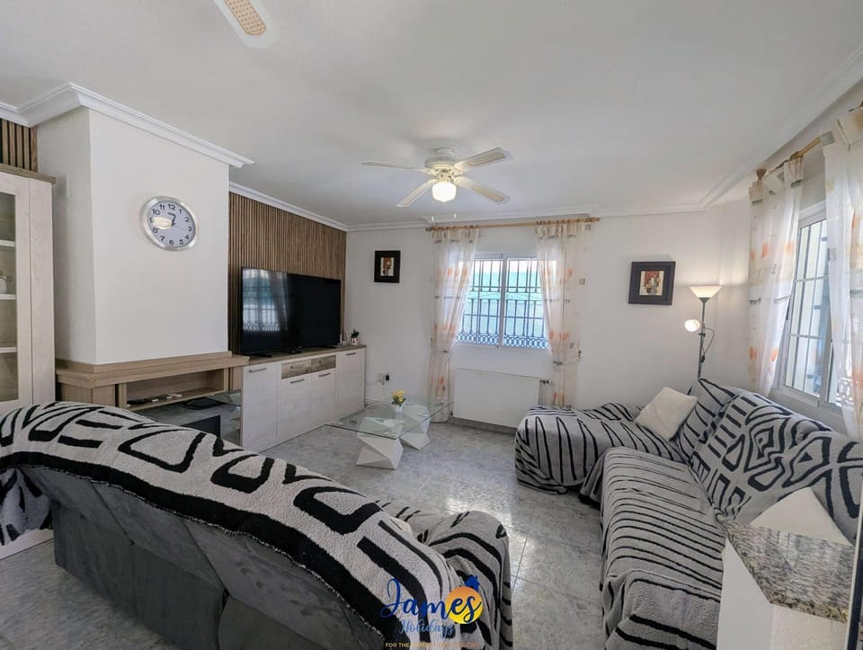TV and multimedia, Living room, Photo of the whole room