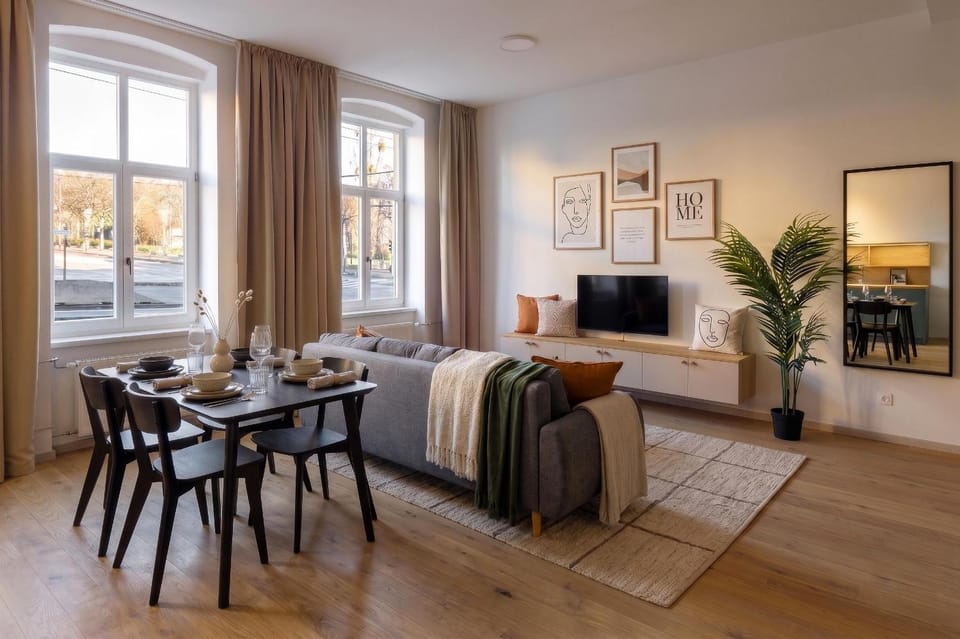 Living room, Dining area
