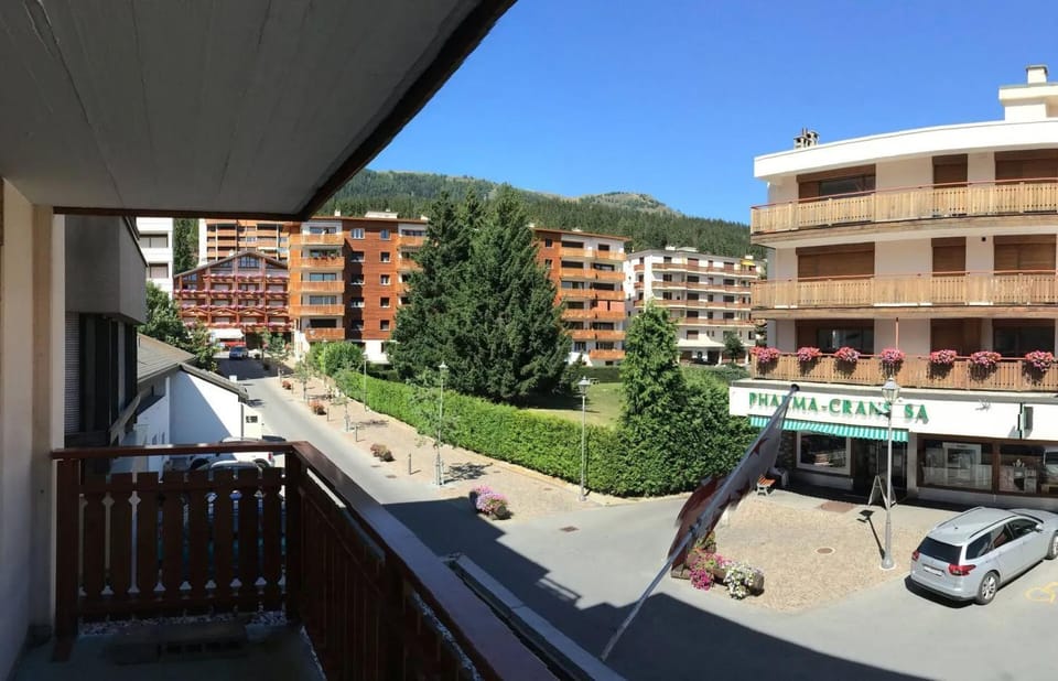 Spacious Apartment in Lens with Mountain View Apartment in Sierre
