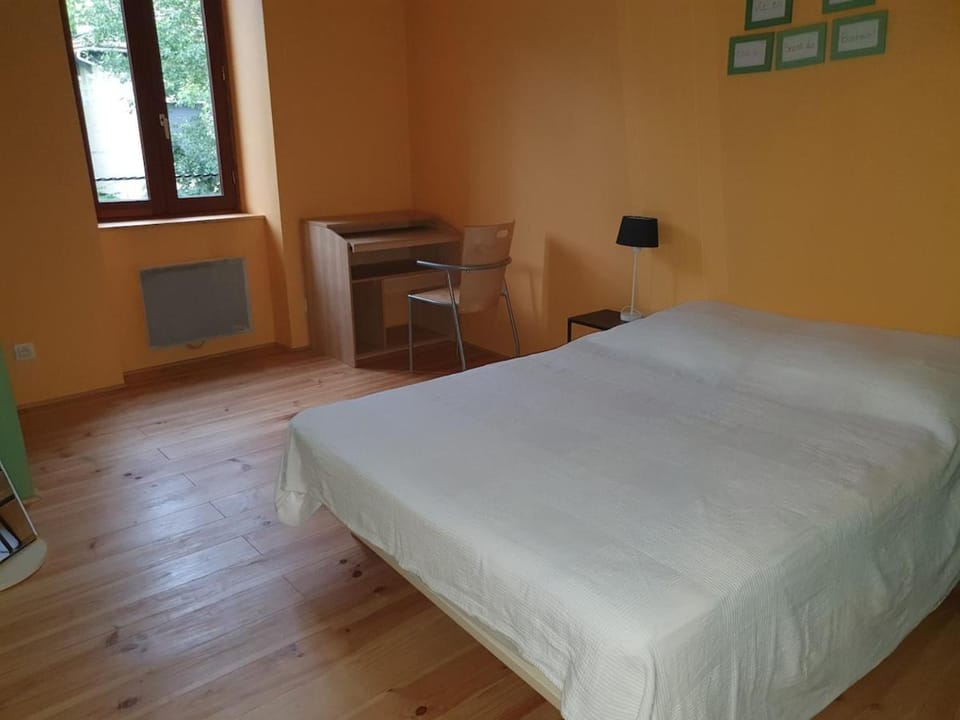 Les Volets Bleus Apartment in Occitanie