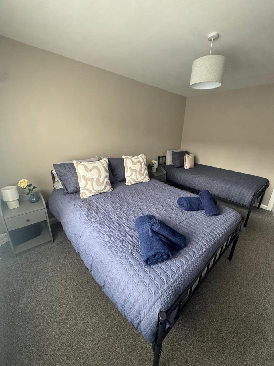 Thirlwell Gardens, River Walks, Free Parking Apartment in Carlisle