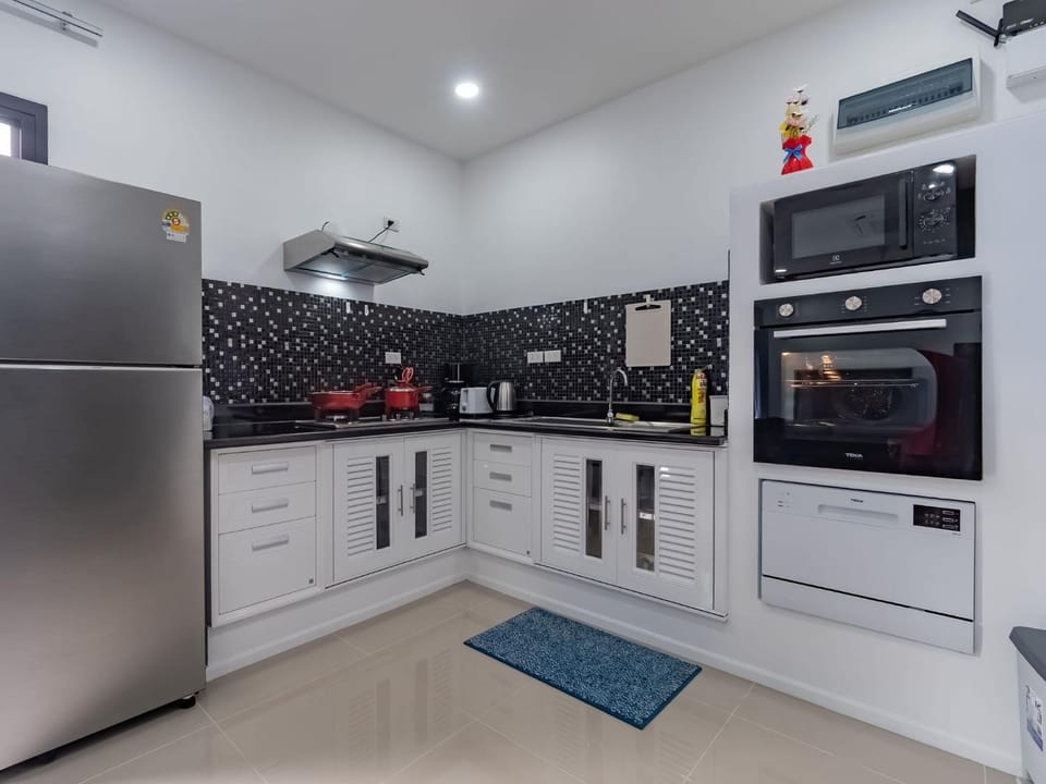 Luxurious Villa with Private Pool and Stunning Views Villa in Chalong