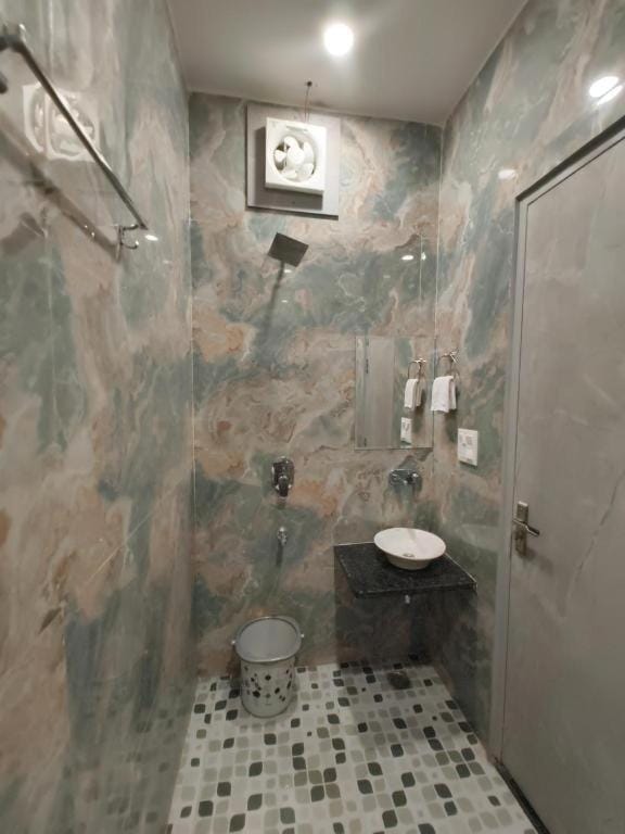Toilet, Bathroom